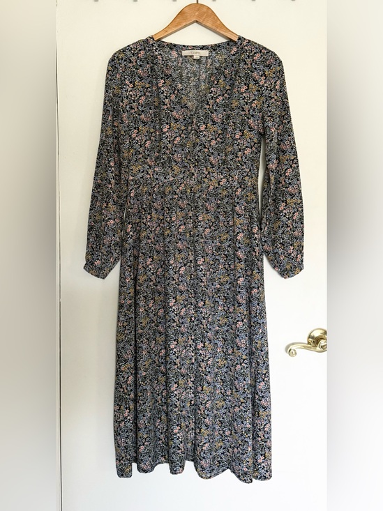 LOFT Dresses & Skirts - LOFT Navy Blue Floral Long-Sleeve Button Down Midi Dress